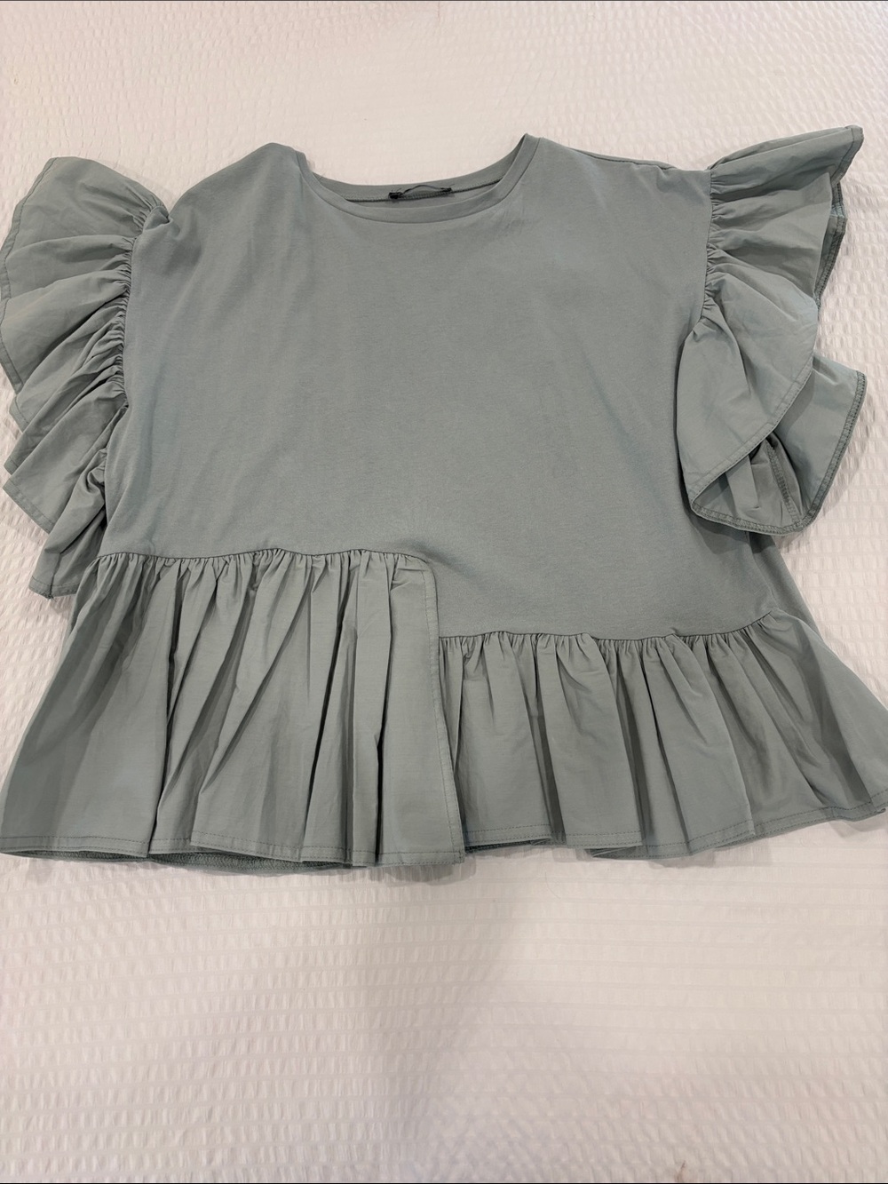 Zara Soft Sage Crewneck Top with ruffled sleeves and hem‎ women’s size small